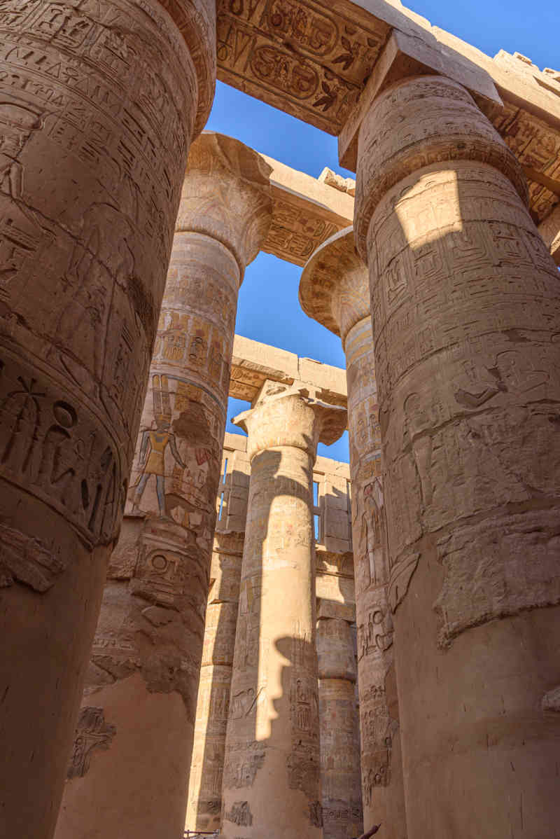 Egipto 053 - Luxor - Templo de Karnak - Sala Hipóstila.jpg